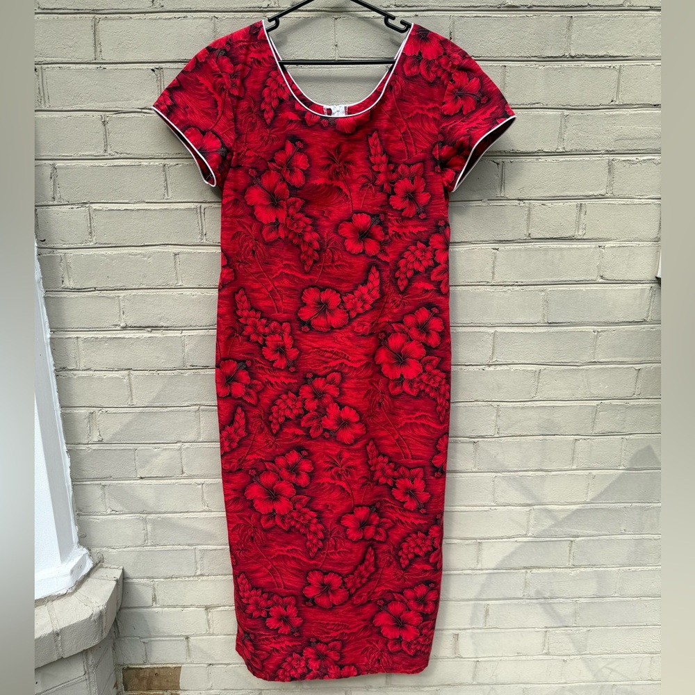 VTG MD Made in Hawaii Muumuu Dress 2XL Red Black Hibiscus Tiki Rockabilly Midi